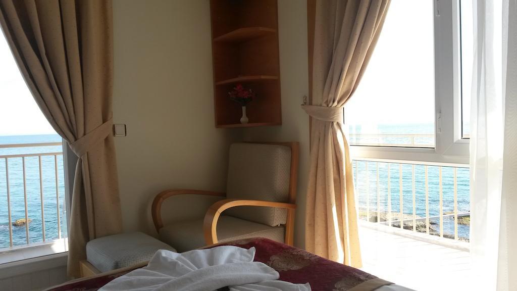Yali Hotel Sidé Chambre photo